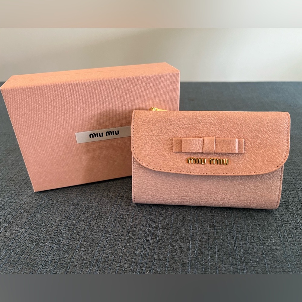 Miu Miu Pink Wallet with Bow Detail